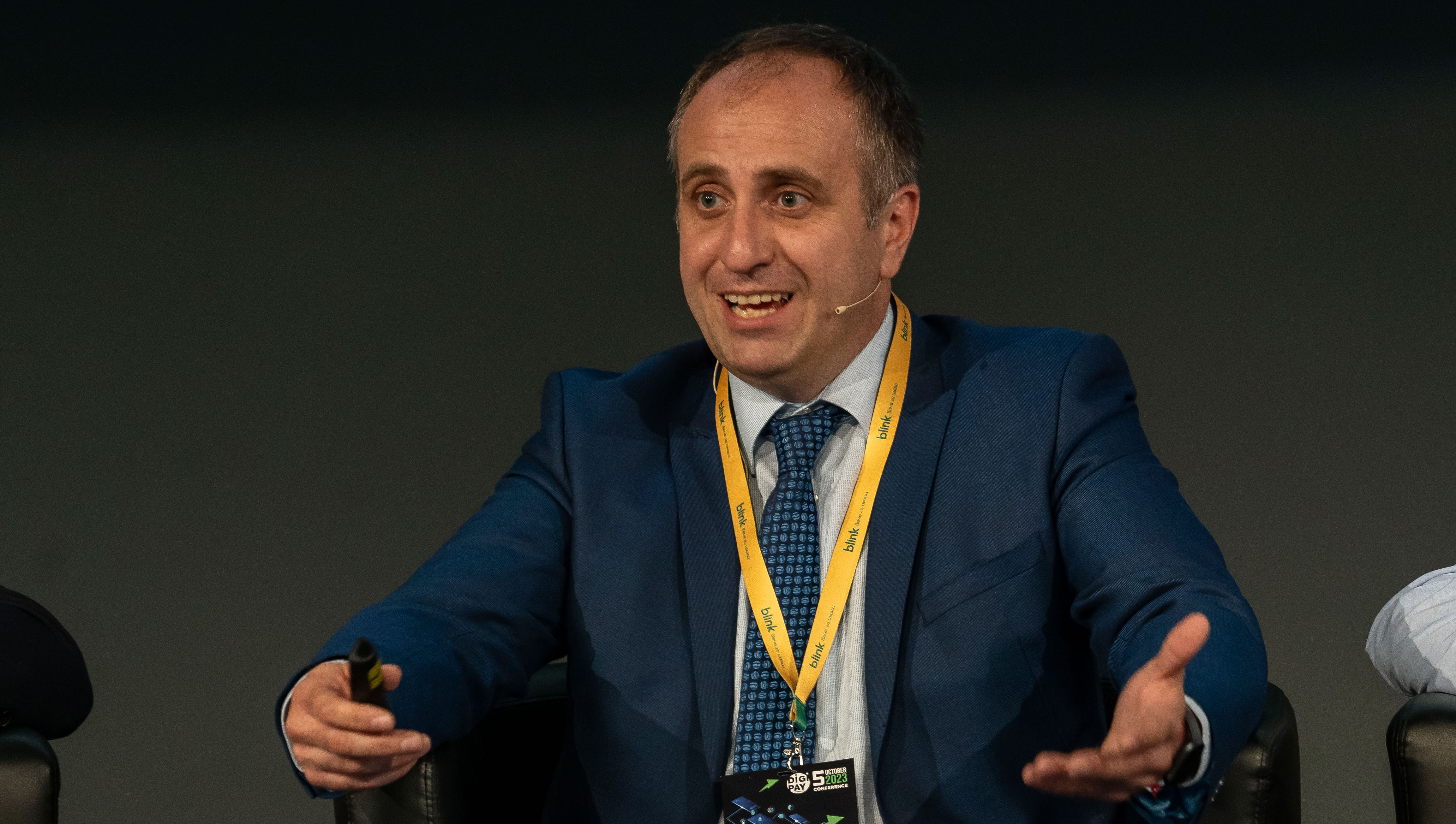 Светлин Лазаров